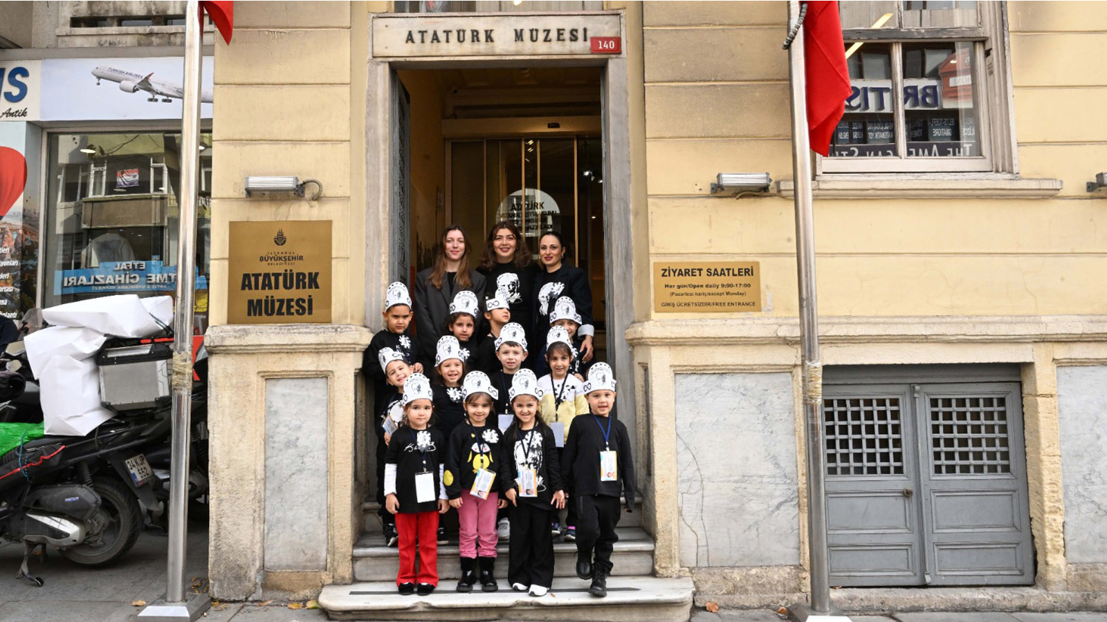 YUVAMIZ ŞİŞLİ ÖĞRENCİLERİ ATATÜRK EVİ MÜZESİNİ ZİYARET ETTİLER