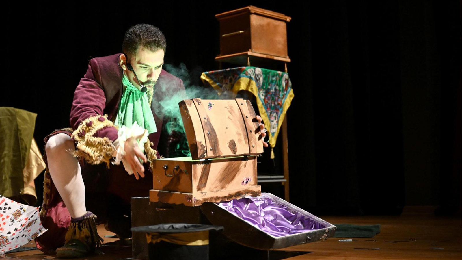 “KAYIP GÖSTERİ” OYUNUNA MİNİKLERDEN YOĞUN İLGİ