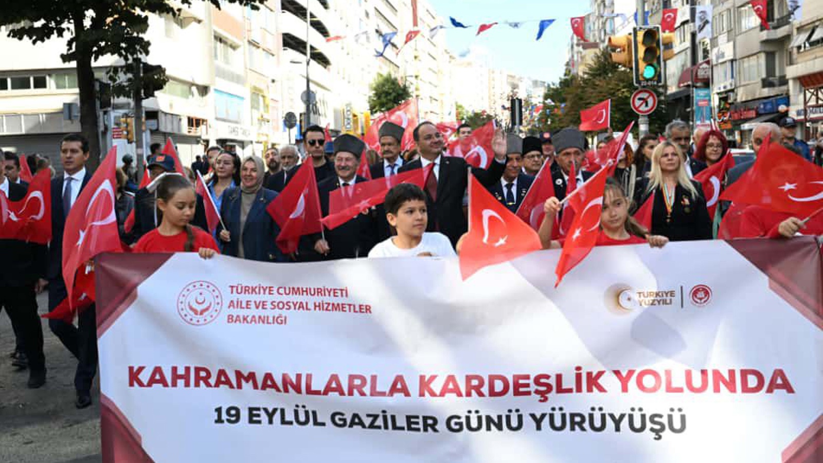 ŞİŞLİ'DE 19 EYLÜL GAZİLER GÜNÜ COŞKUYLA KUTLANDI