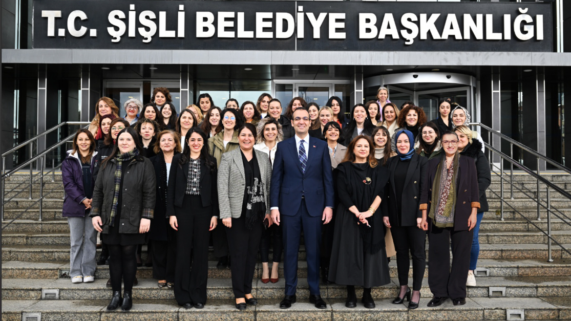 8 MART DÜNYA EMEKÇİ KADINLAR GÜNÜ ŞİŞLİ’DE ÖZEL ETKİNLİKLERLE KUTLANDI