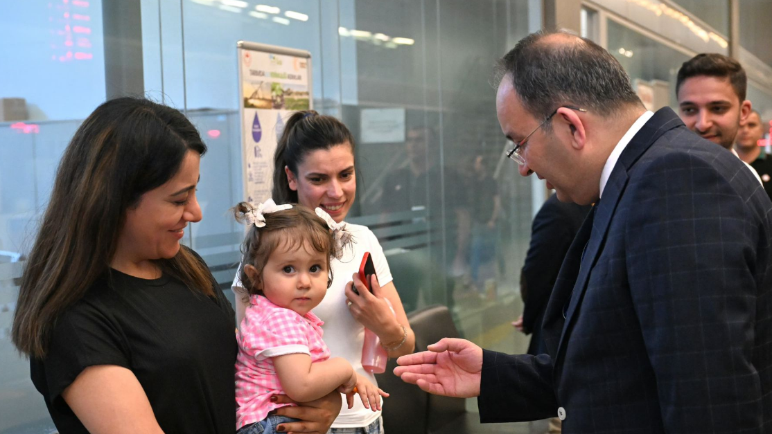 BELEDİYE BAŞKAN VEKİLİ CEVDET ERTÜRKMEN BELEDİYE PERSONELİ İLE BAYRAMLAŞTI